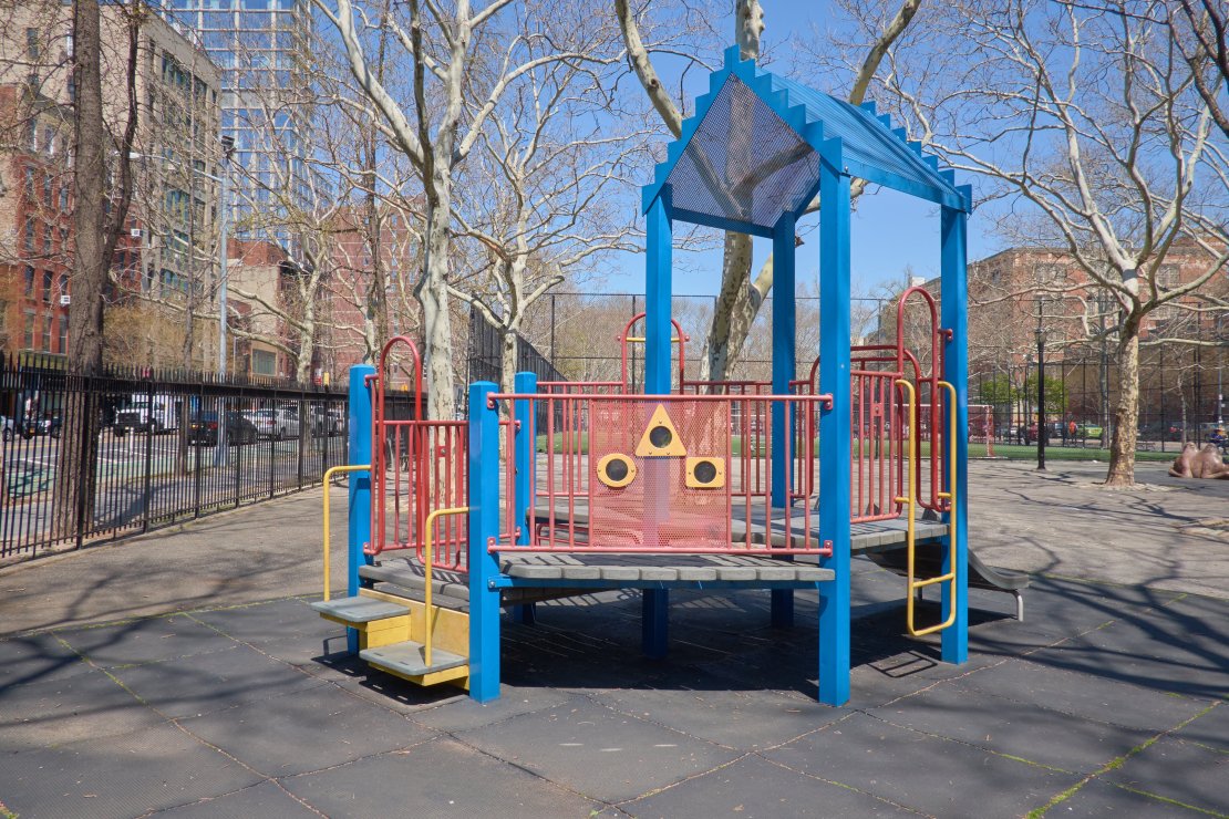 MEGAPOLE - playground